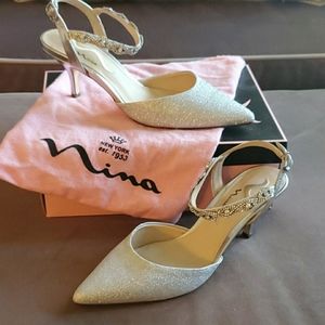 Nina Beronia Pump Silver Size 9.5